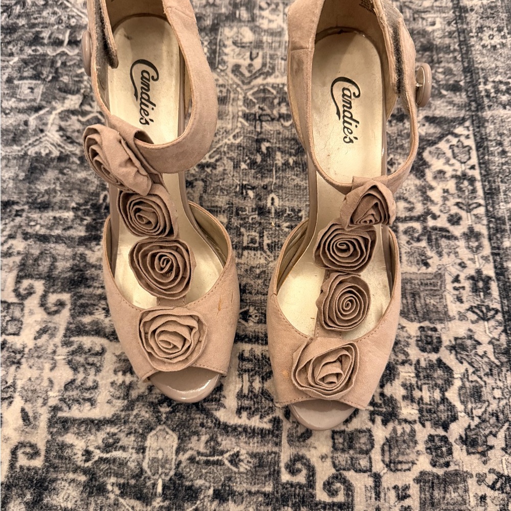 Candie's Beige Floral Peep-Toe Heels